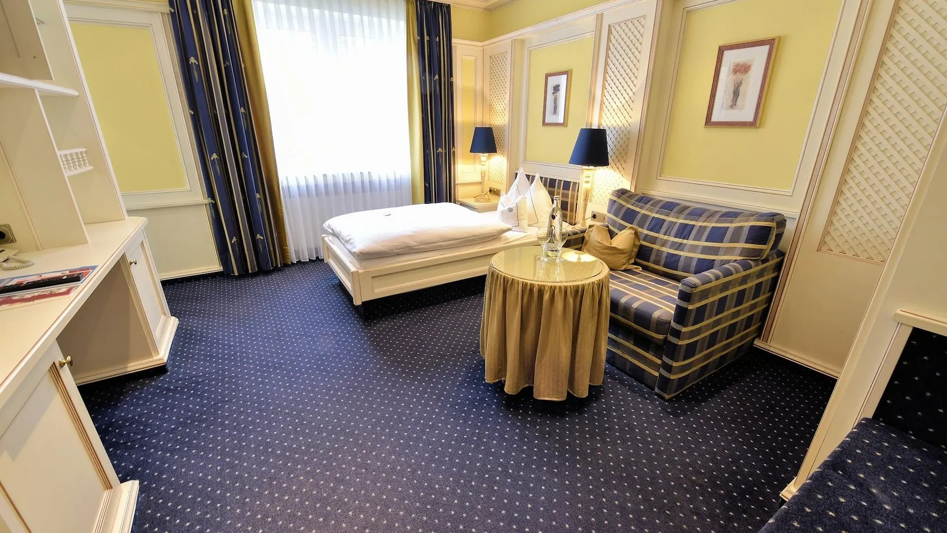 Hotel Coellner Hof Cologne 3*,  Germany